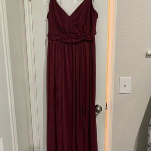 Maroon David’s Bridal bridesmaid dress. Size 16 tailored for 5’2”